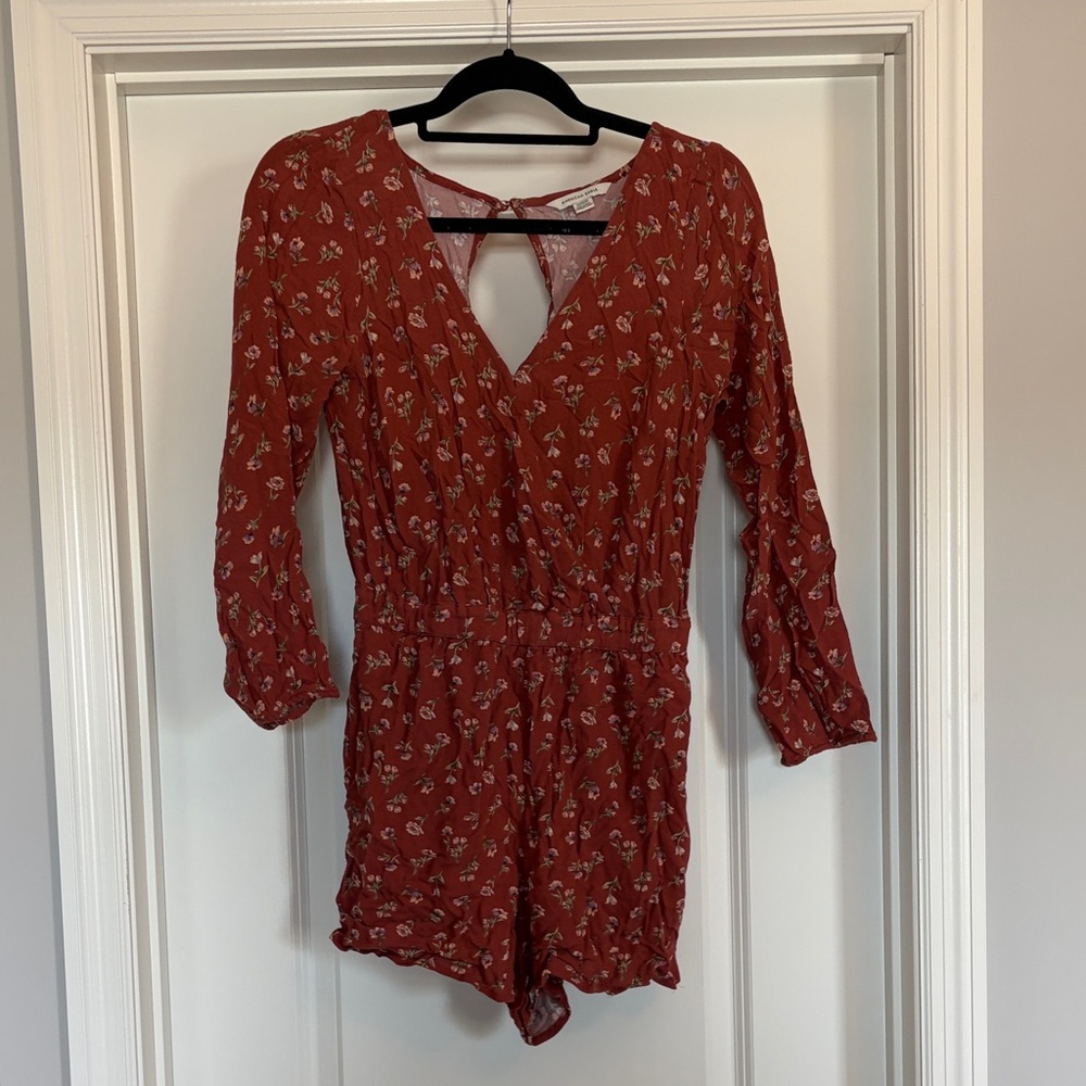 American Eagle Rust Floral V-Neck Long Sleeve Romper